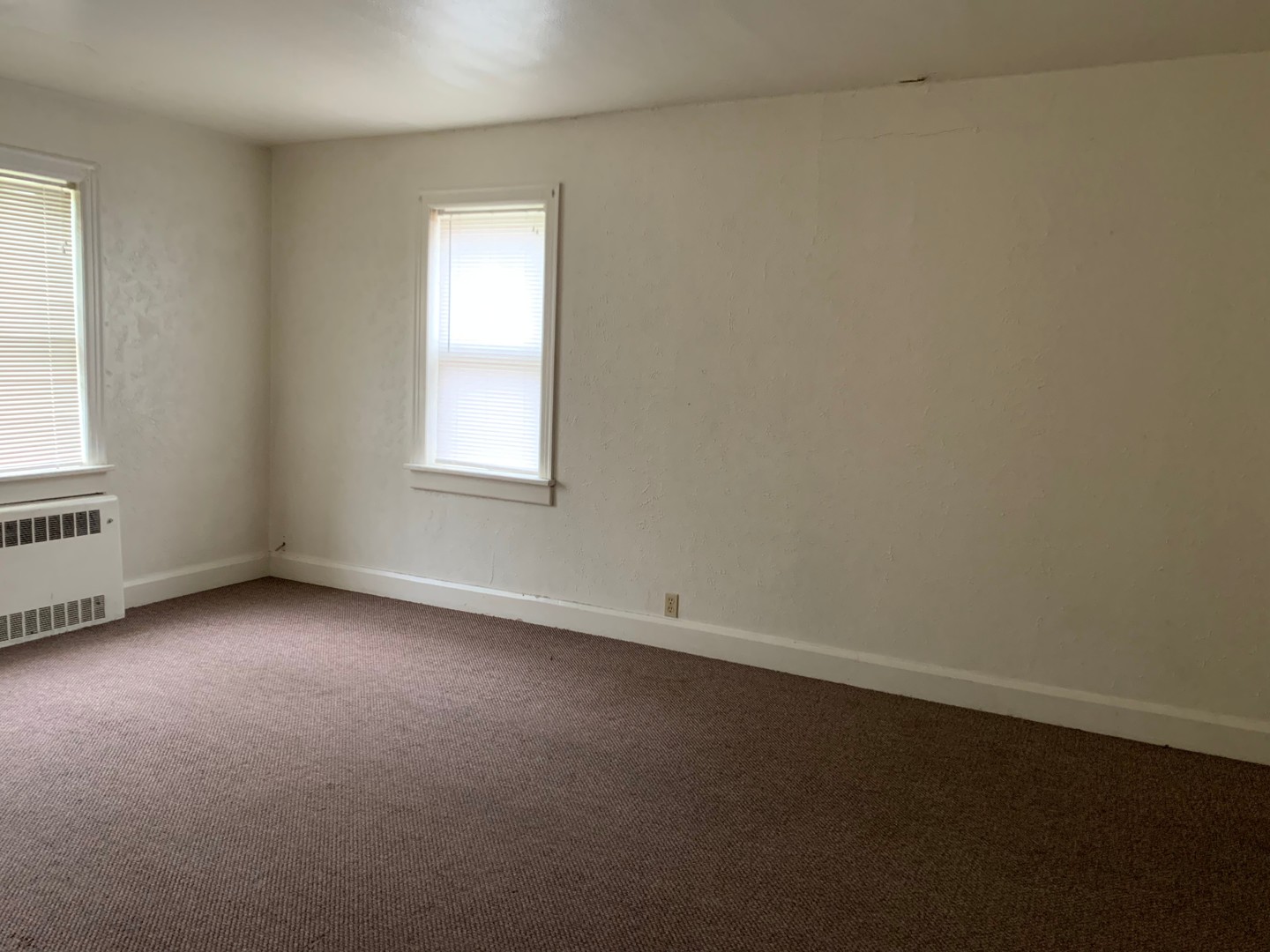 Sullivan Apartment: 44 E. Springfield Road