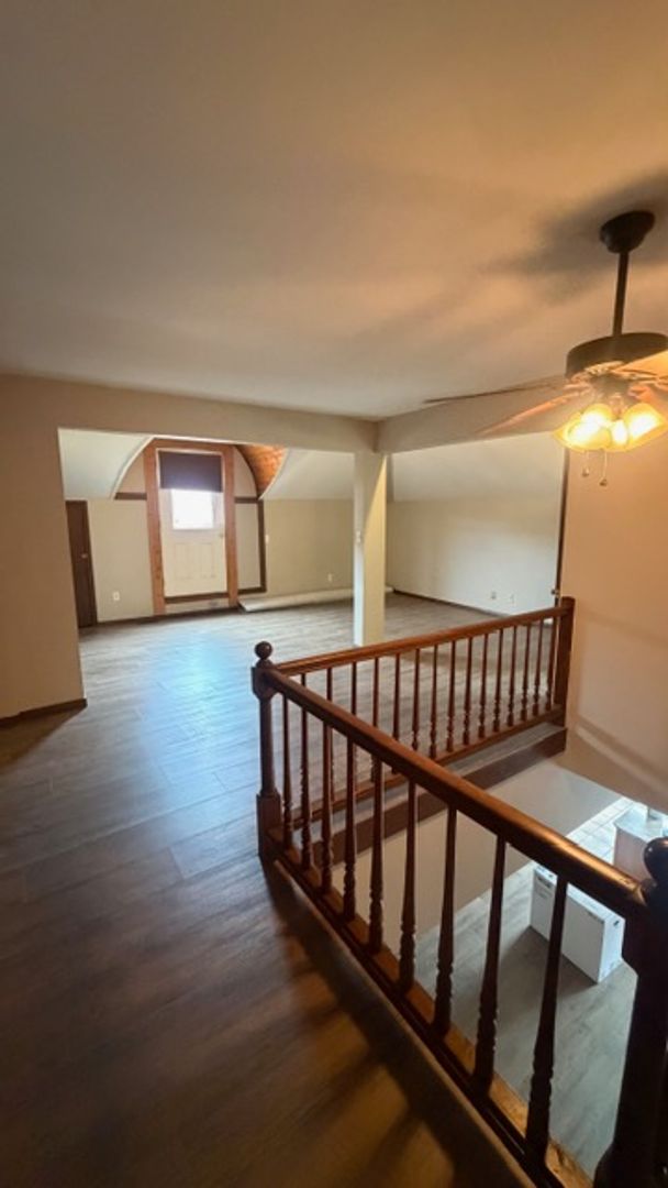 Washington Apartment: 216 West Front Street