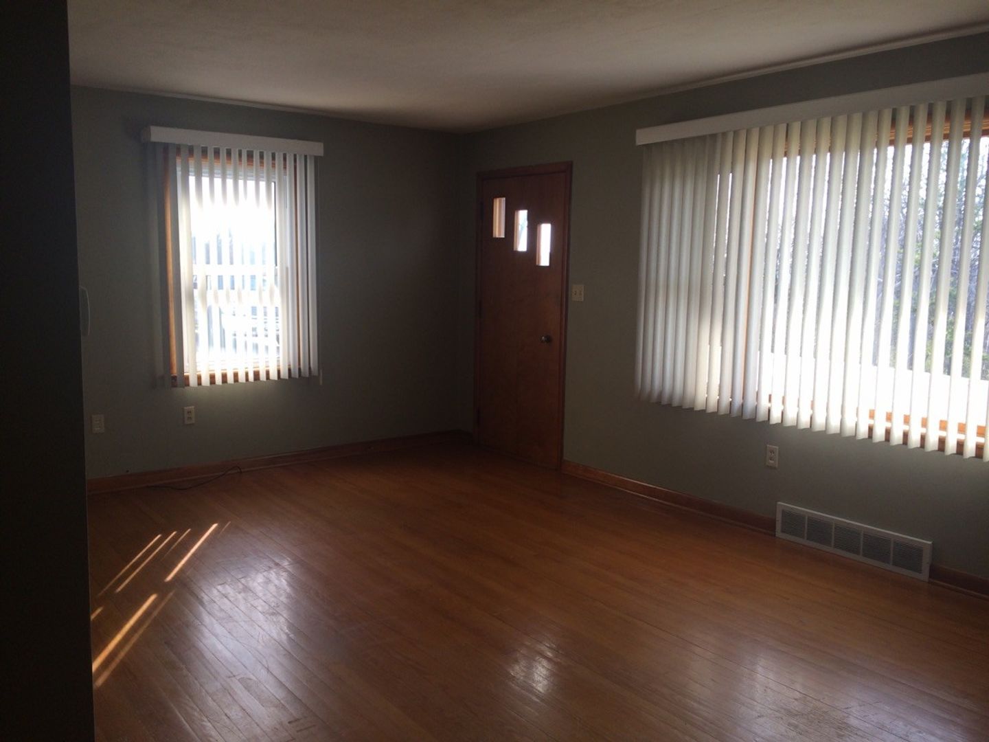 Washington House: 1358 Pottery Road