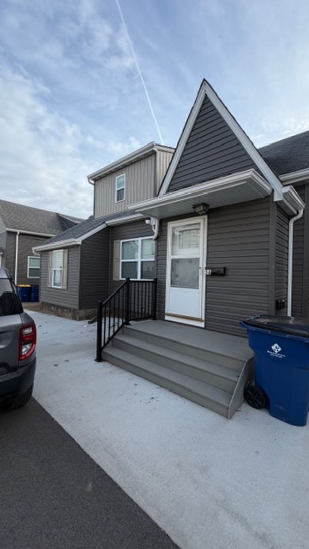 Washington House: 5-A Calvin Lane