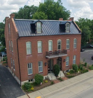 Washington Apartment: Jefferson Street