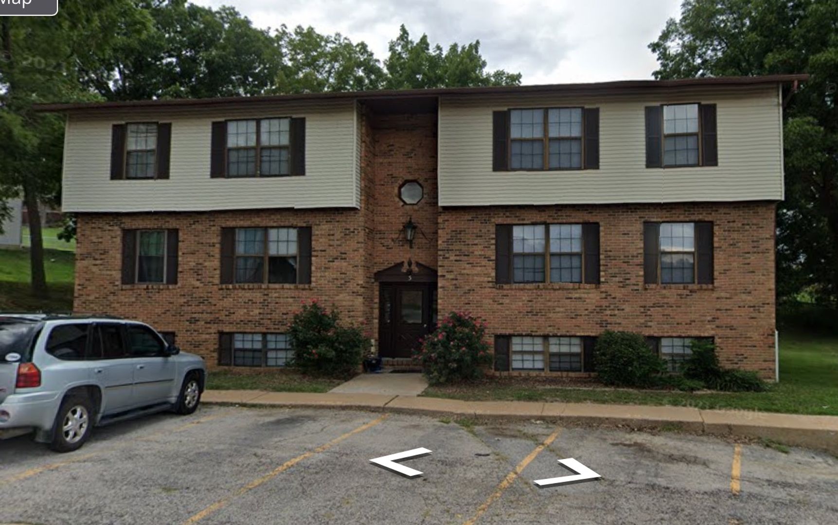 Washington Apartment: 3 Village West