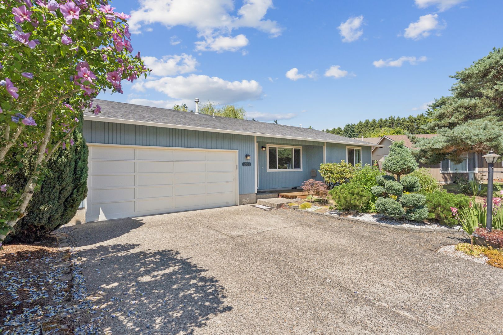 Hillsboro House: 1331 SE Duke Dr