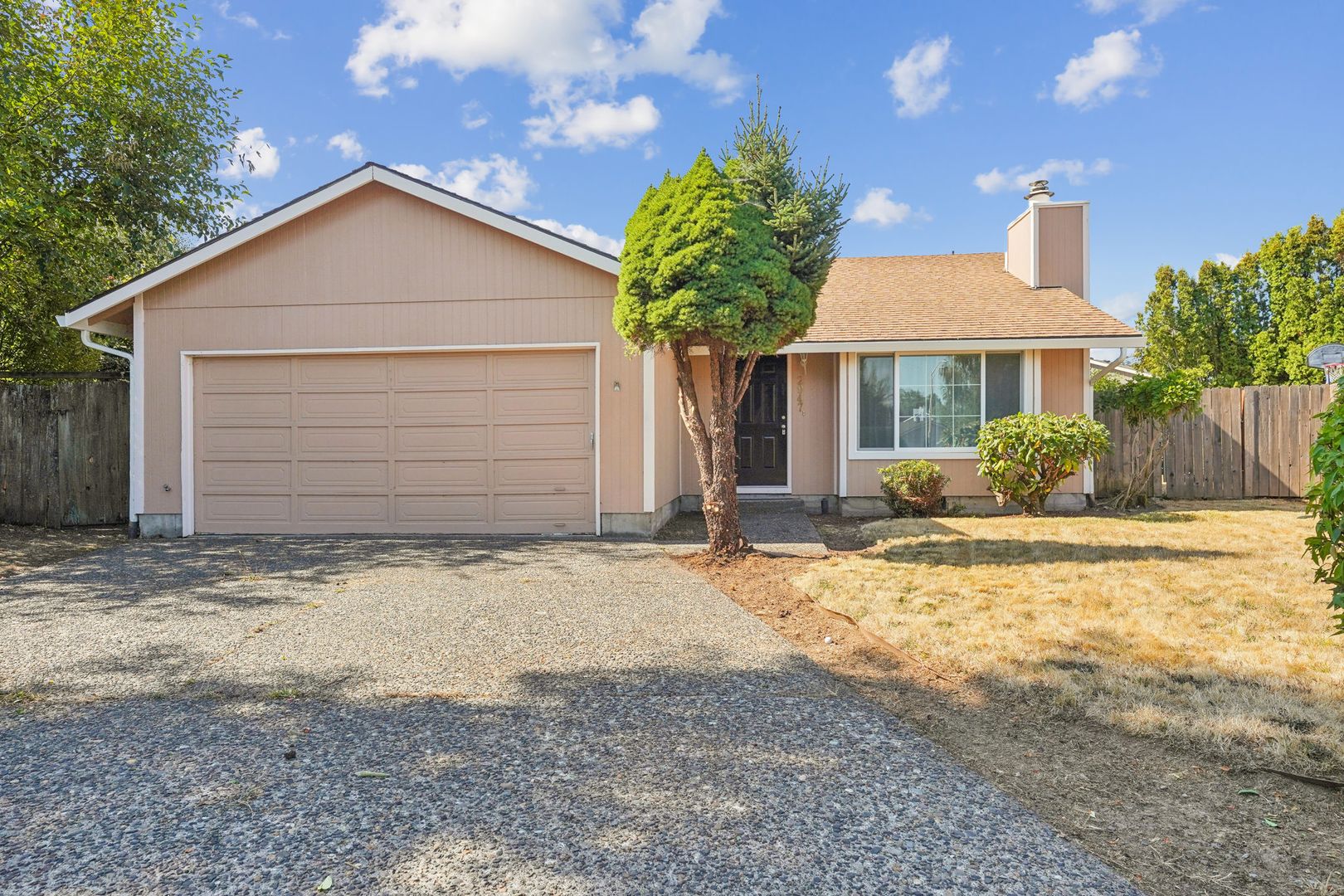 Hillsboro House: 2947 SE 43rd Ct