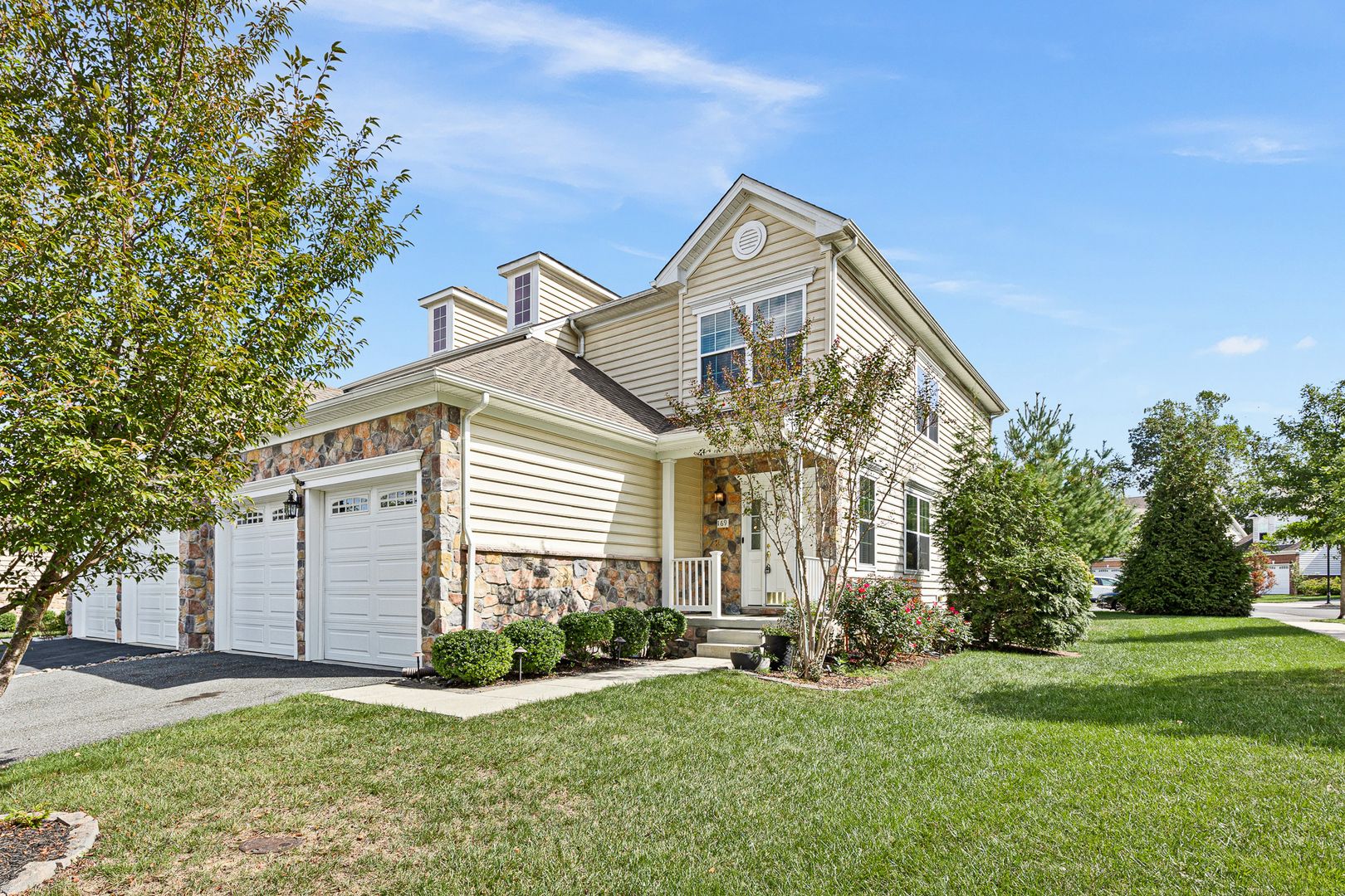 Bear House: 169 Meridian Blvd