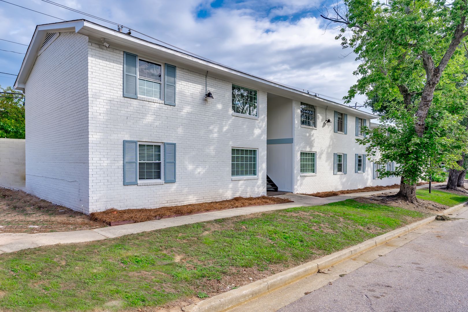 Columbia Apartment: 2915 Hope Ave - 2915-8