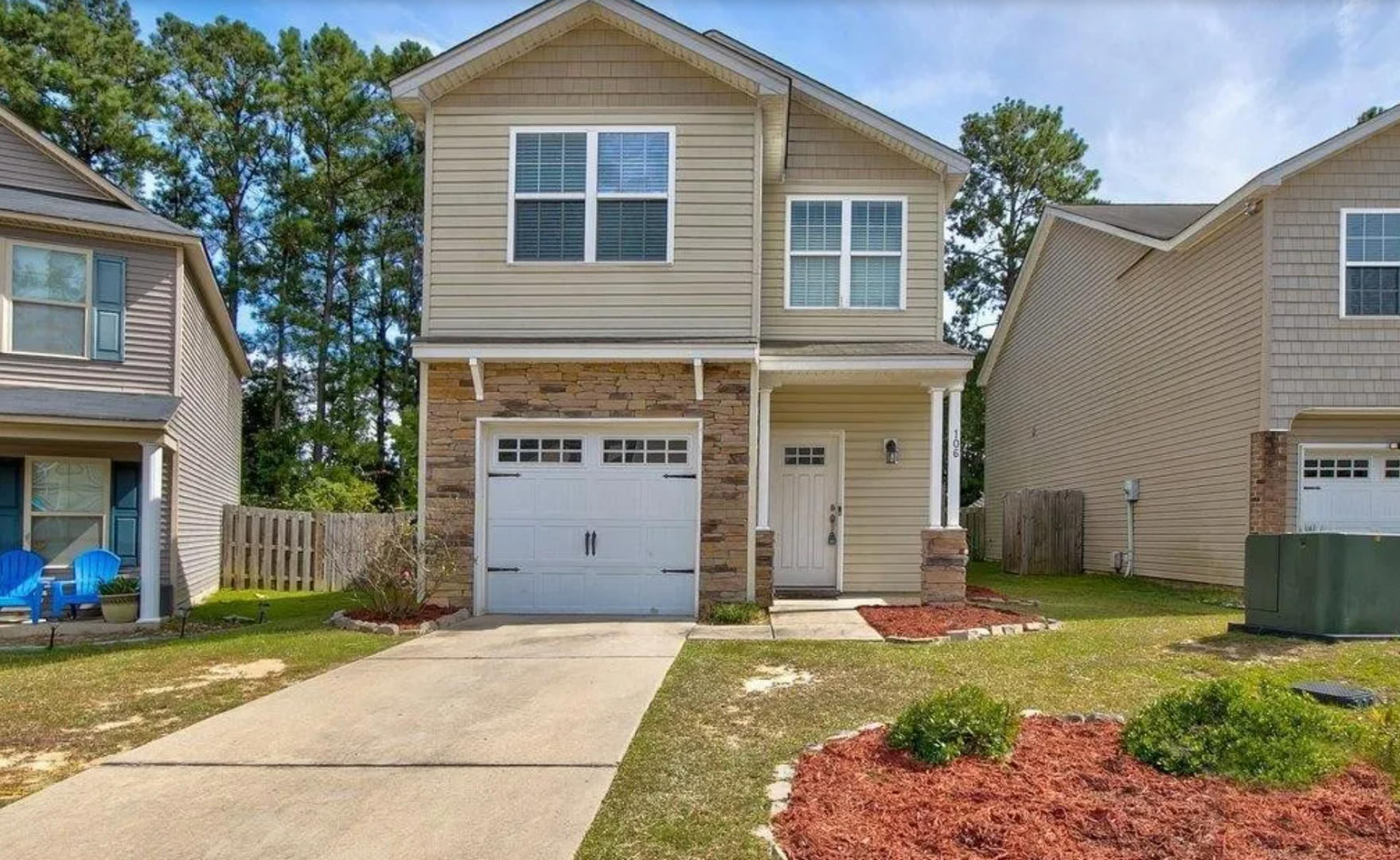 Columbia House: 106 Sageland Place