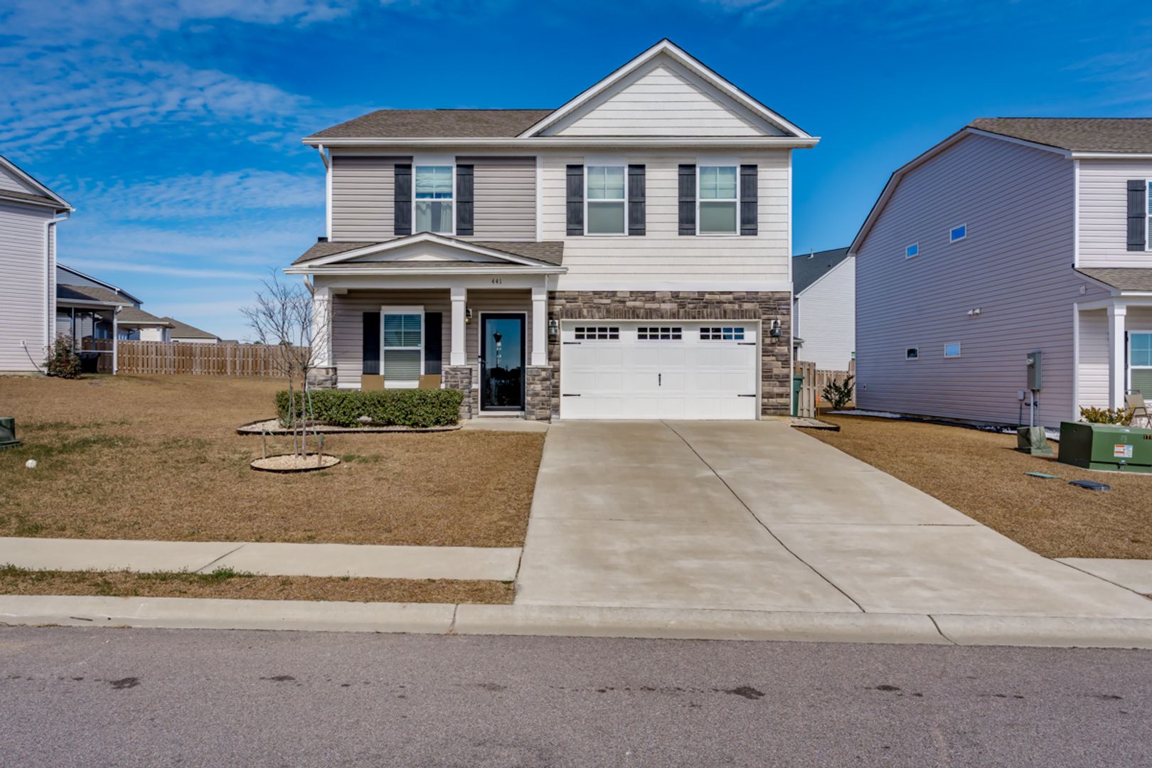 Elgin House: 441 W Peaceful Pines Way