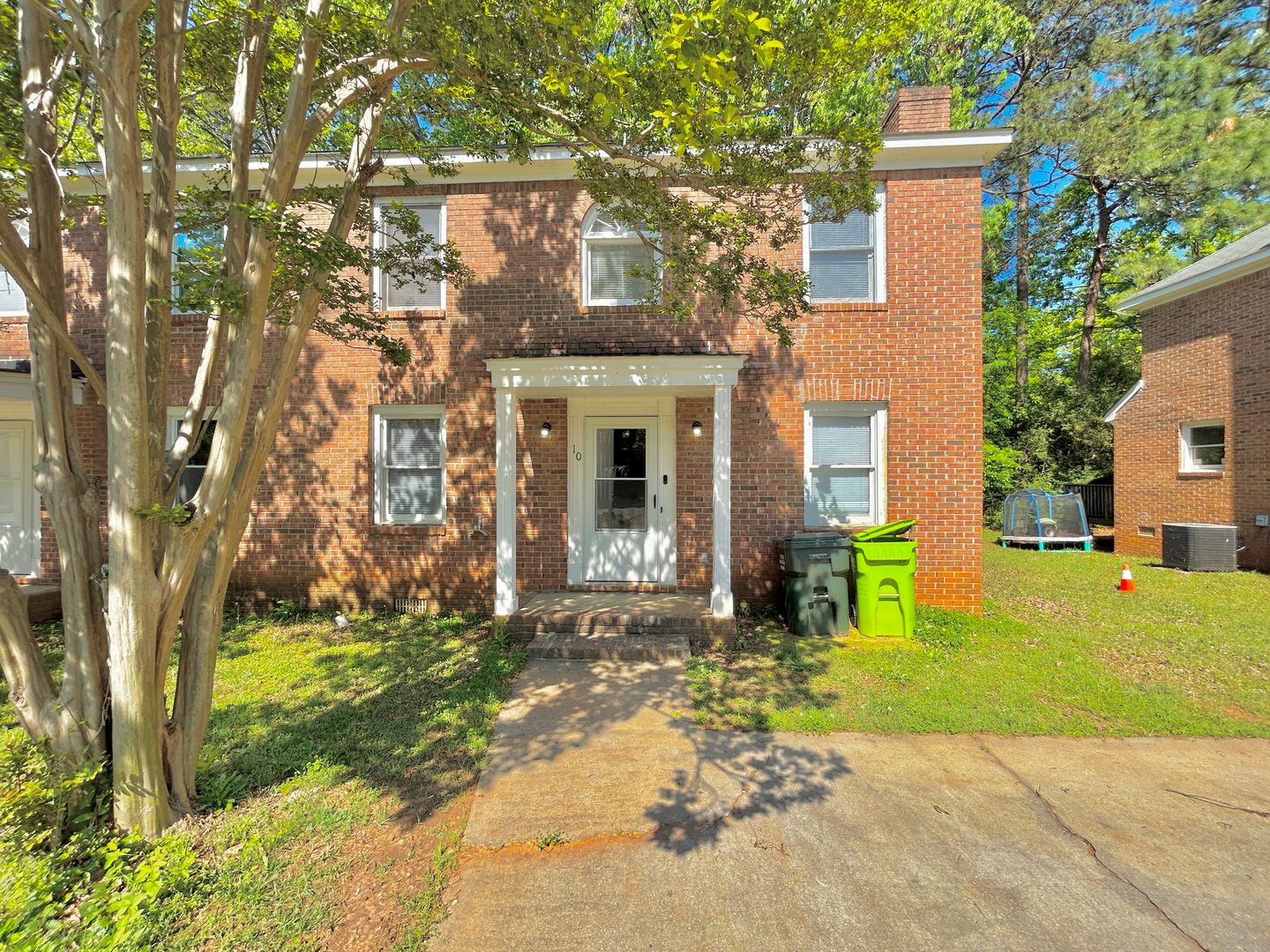 Columbia Townhome: 10 Crescent Lane