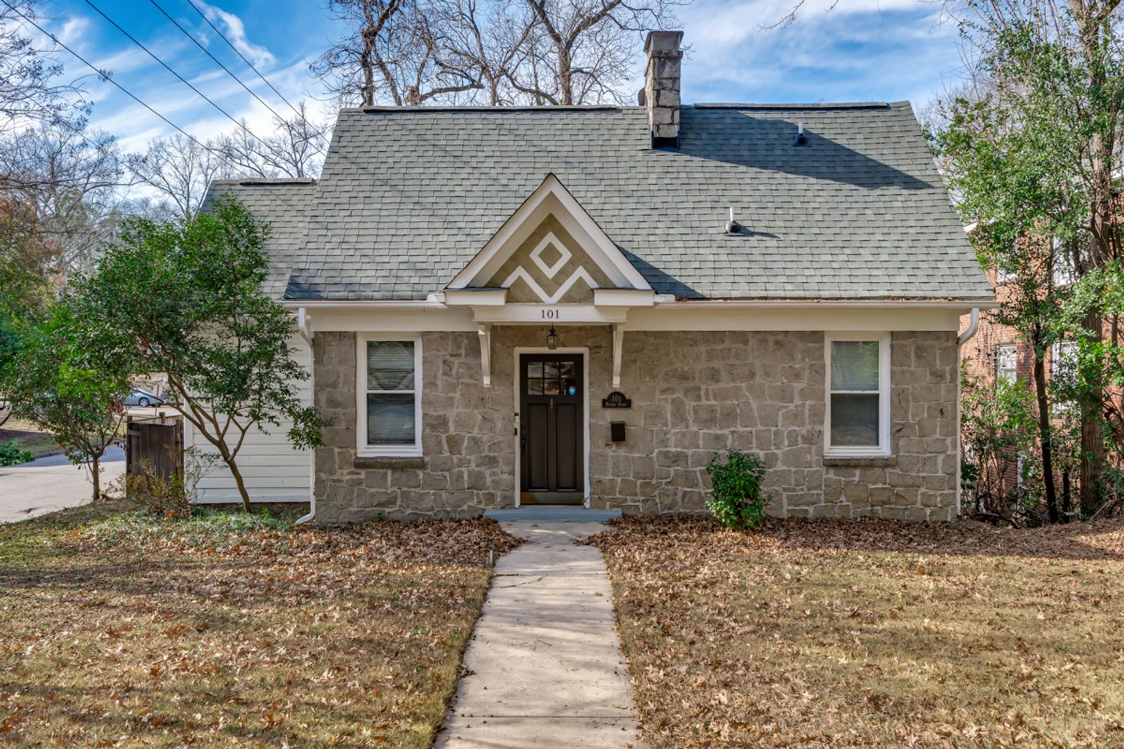 Columbia Apartment: 101 Harden St. - Unit 1