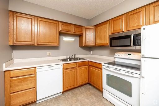 2 bed, 1 bath, second floor unit available September 2026 – photo 1