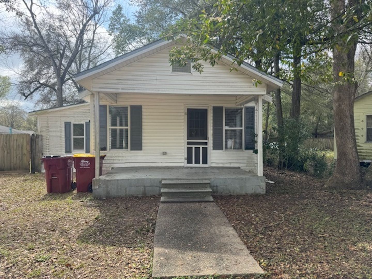 Crestview House: 1028 Brett Street