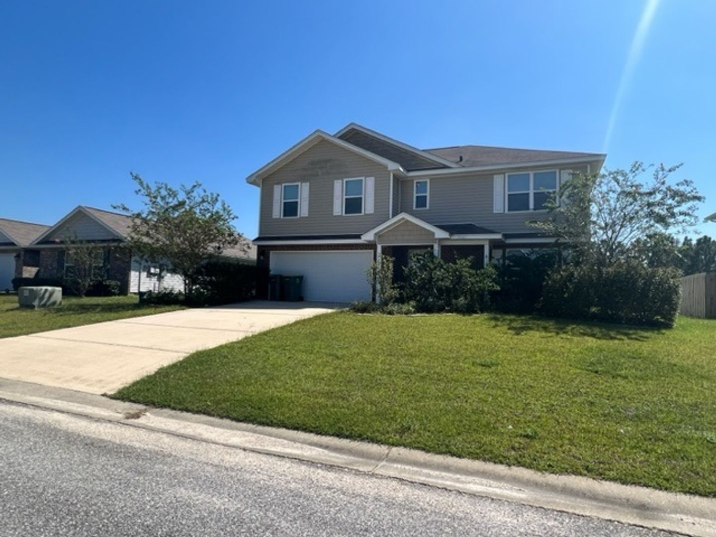 Crestview House: 4920 Kensington Lane