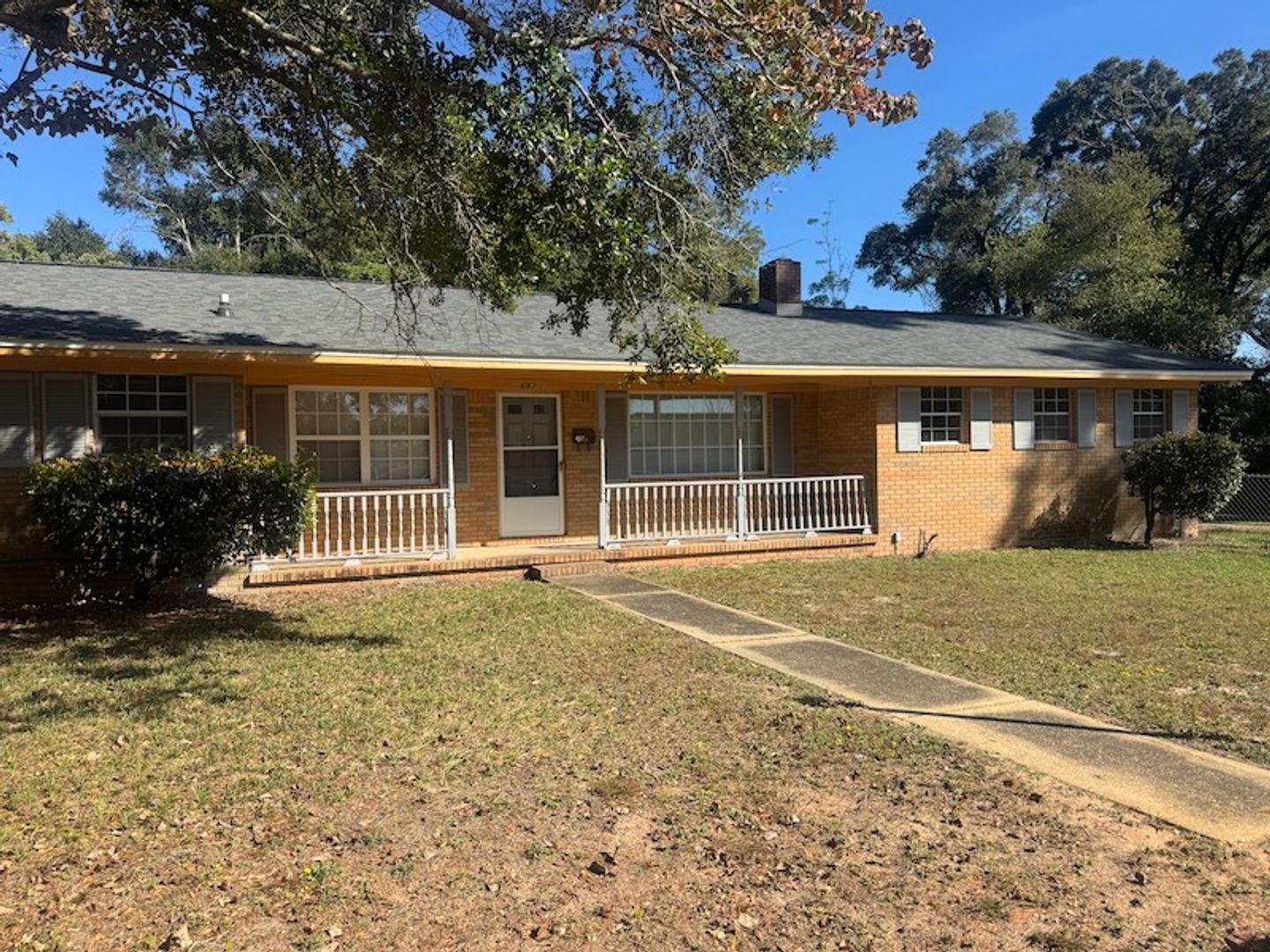 Crestview House: 697 Green Street