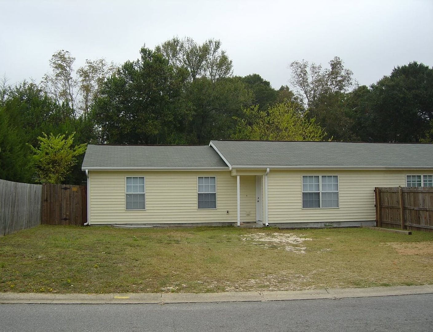 Crestview Apartment: 552 Brock Ave