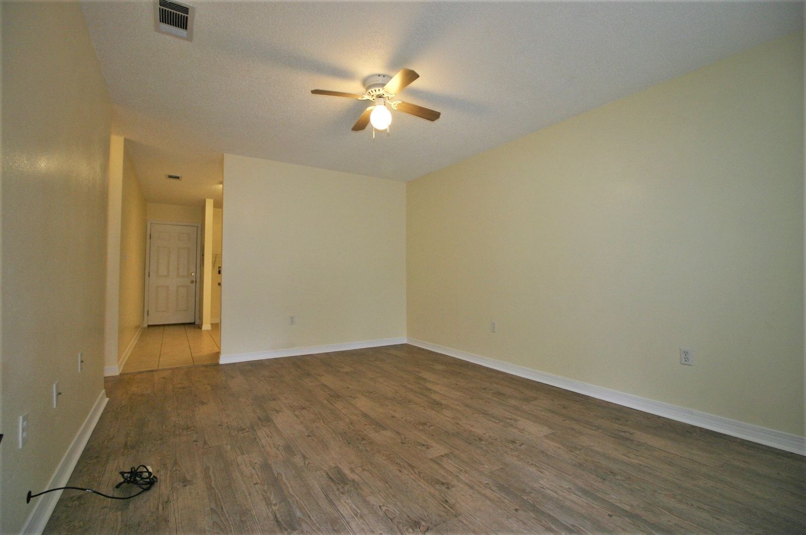 Crestview Apartment: 532 Brock Ave