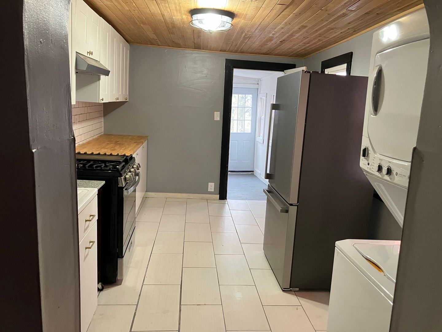 Lancaster House: 14 Old Dorwart