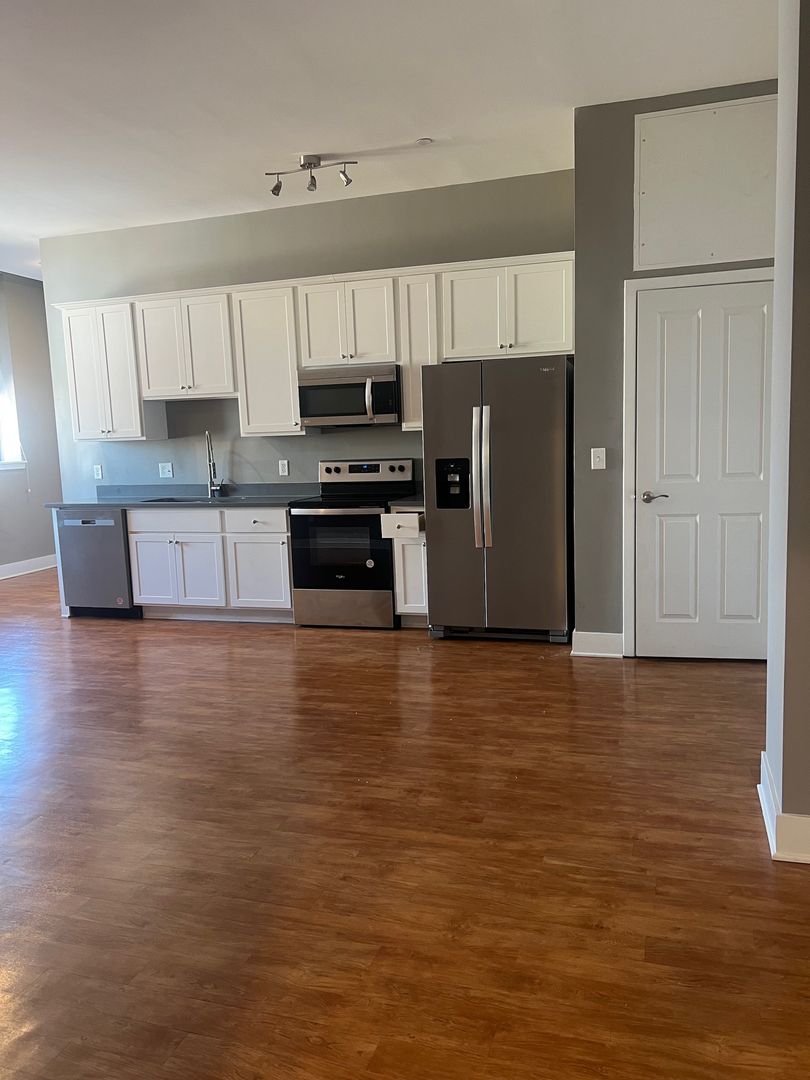 Baltimore Apartment: 300 W Fayette Street