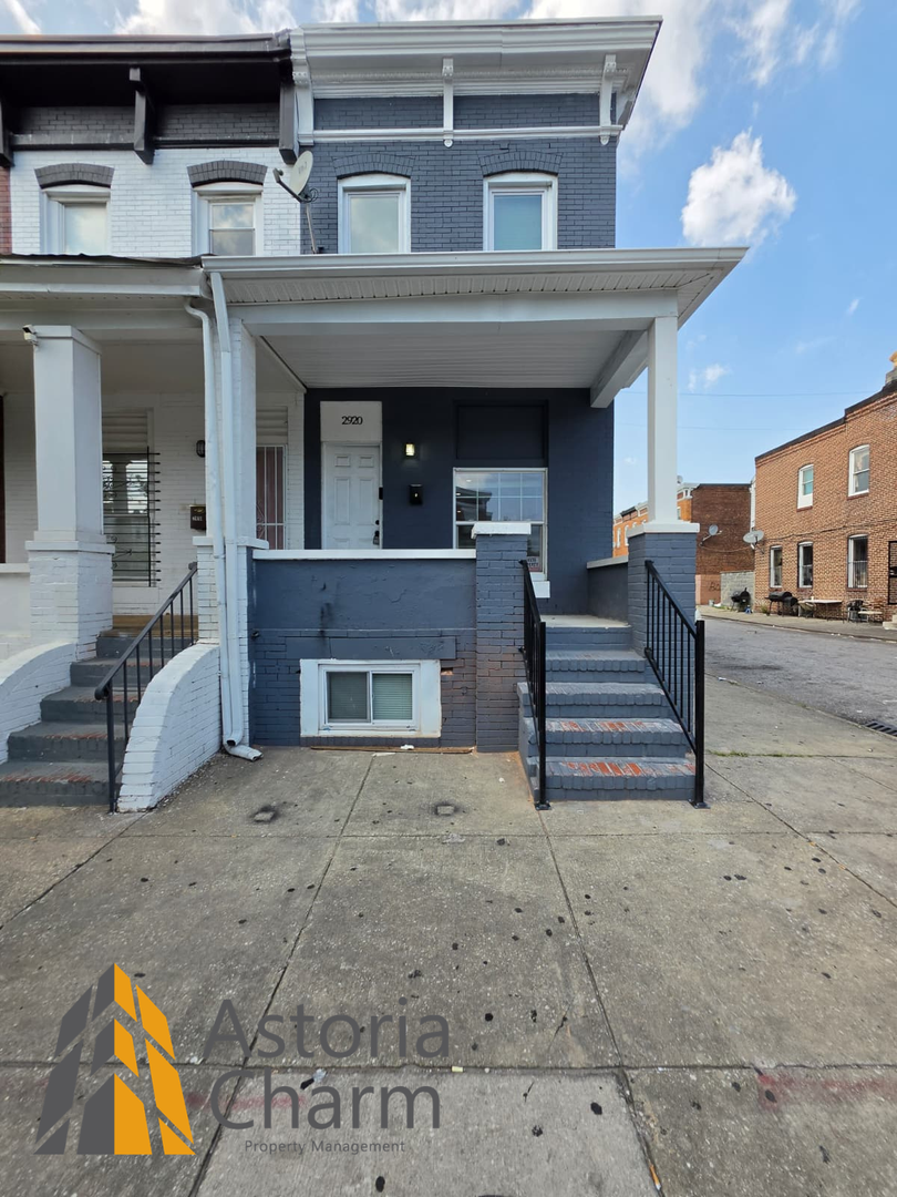 Baltimore House: 2920 E Madison St