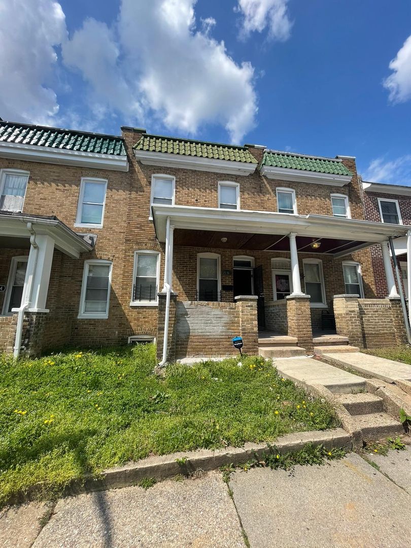 Baltimore House: 2516 Barclay St