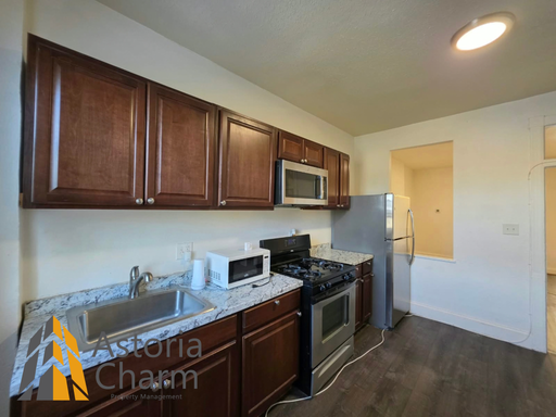 4 Bedroom Rental – 2542 W Fayette St, Baltimore, MD 21223
