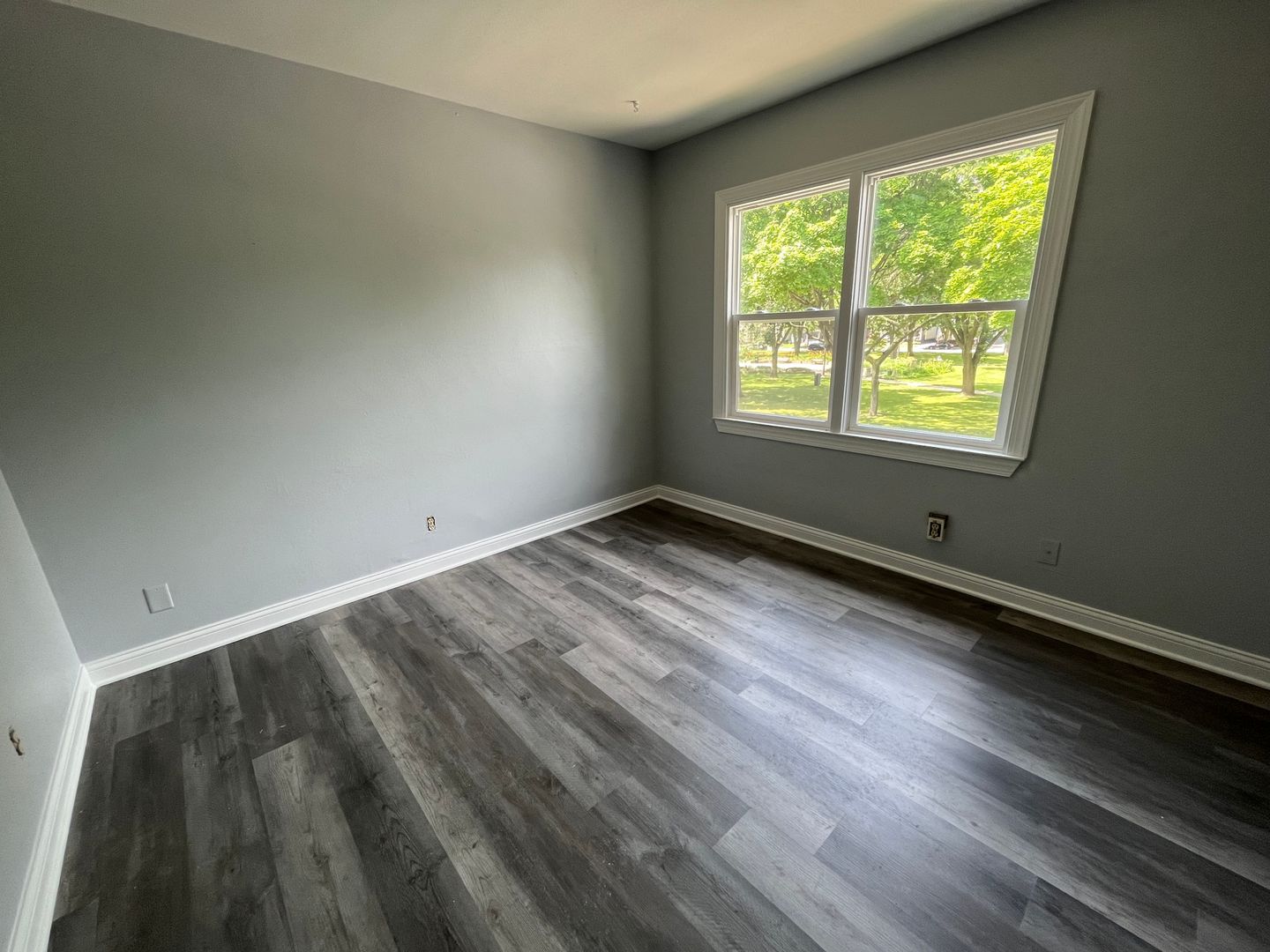 Racine Apartment: 909 College Ave.