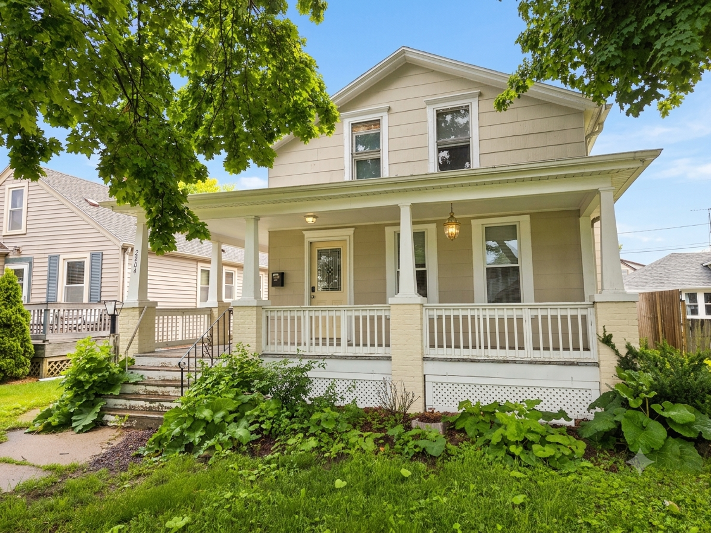 Racine Apartment: 2204 St. Clair St.