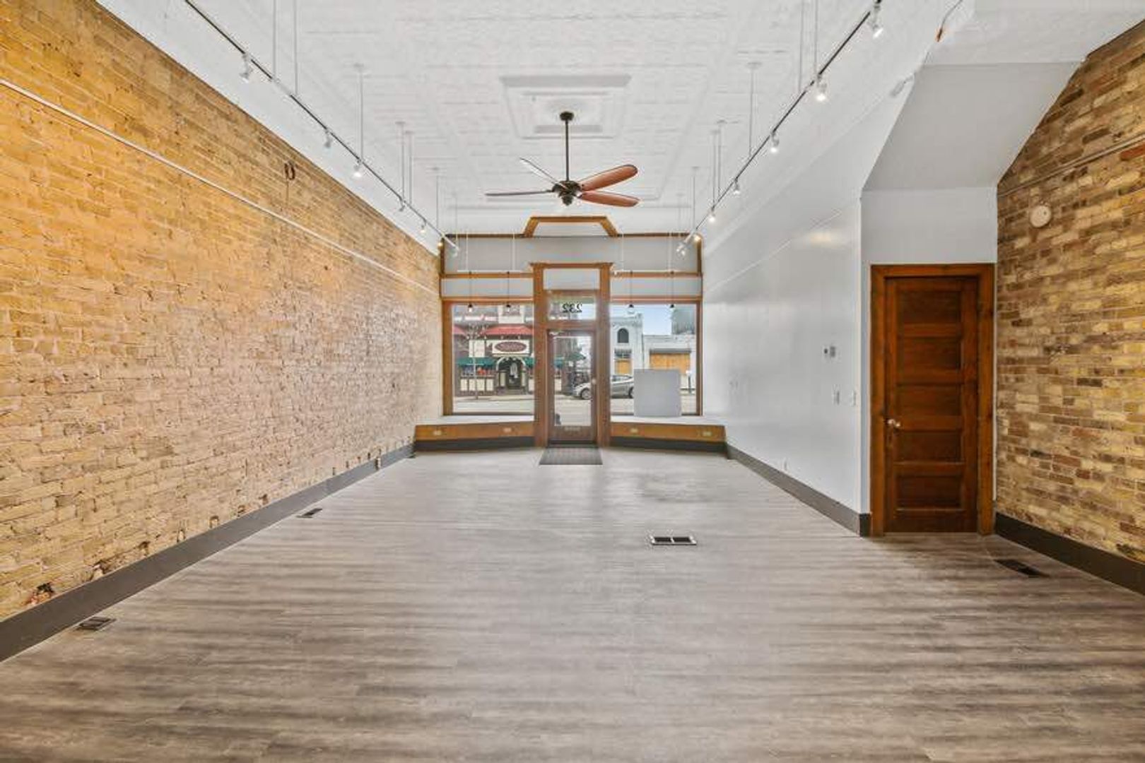 Racine Apartment: 232 Main St.