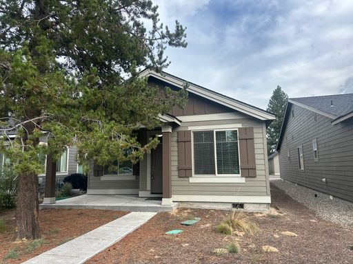 Spacious 3 Bedroom Home in Crescent Creek – Primary Suite on Main Level!
