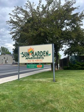 Newly renovated apartment in NE Bend! – photo 1