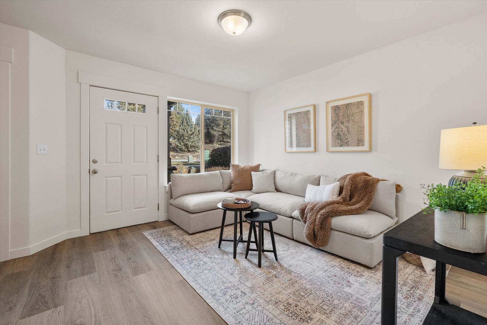 Bend Apartment: 20507 Brentwood Ave