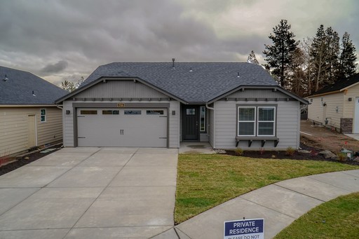 Newer single level home in Leehaven, a great development off Neff! – photo 1