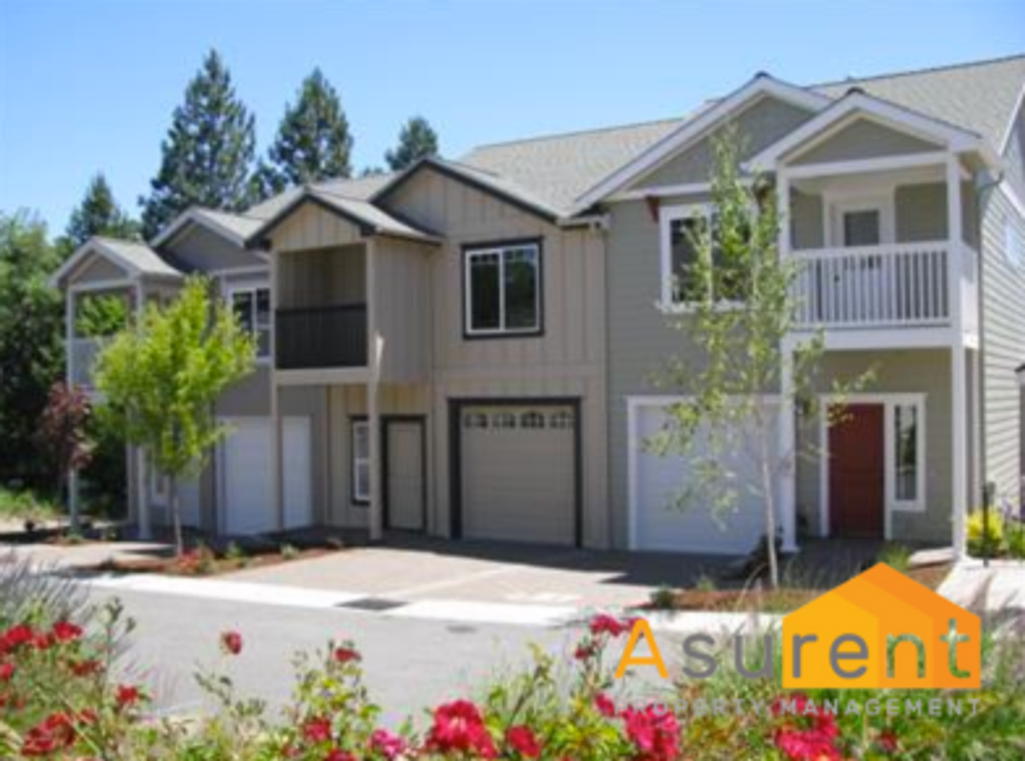 Jacksonville Townhome: 108 McCully Ln