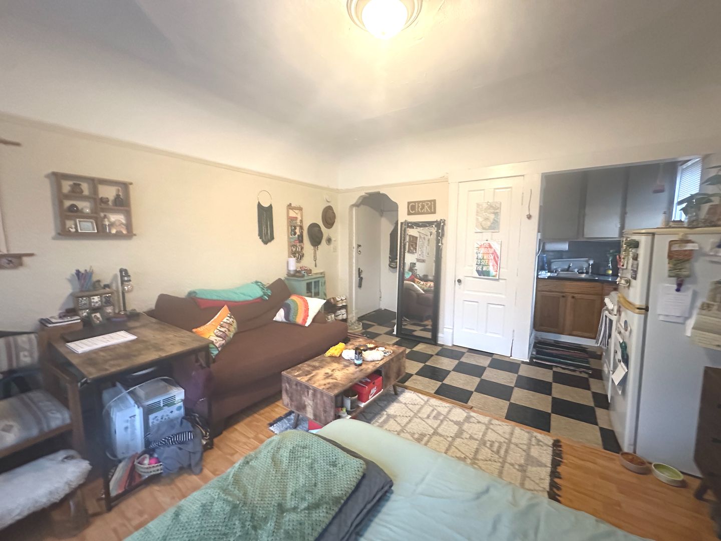 Milwaukee Apartment: 1503-15 E Kane Place