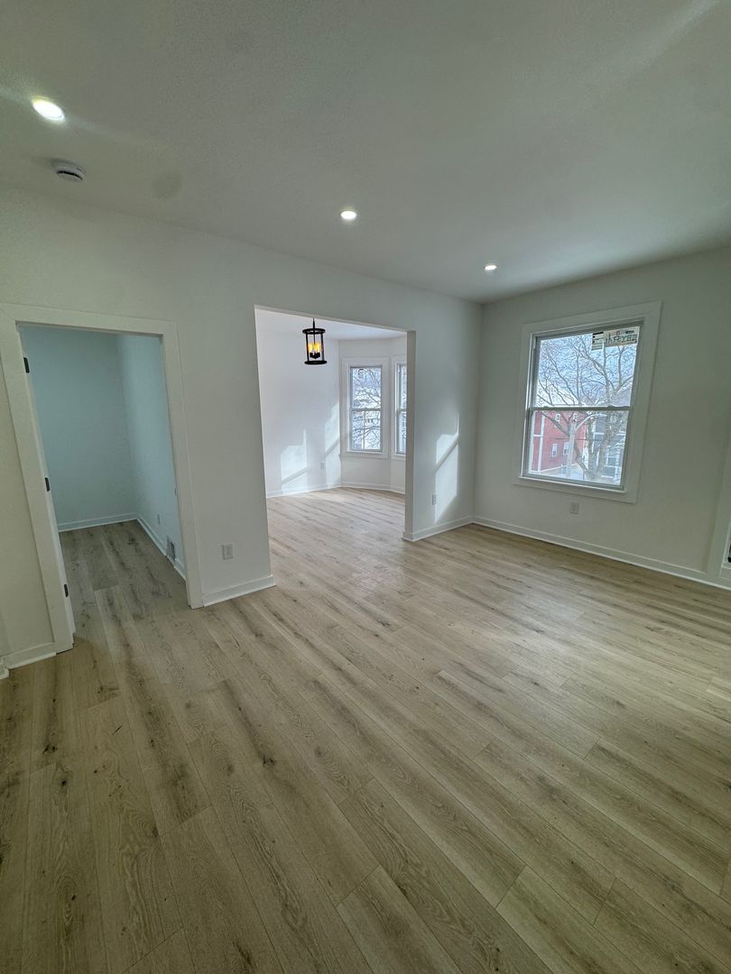 Milwaukee Apartment: 3457 N 2nd St