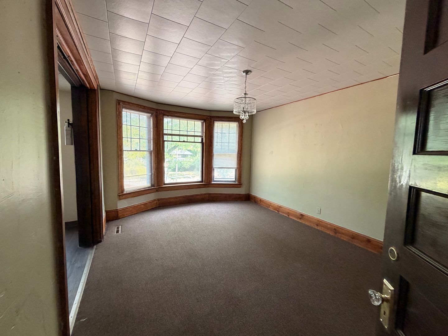 Milwaukee Apartment: 3601 W Highland Blvd