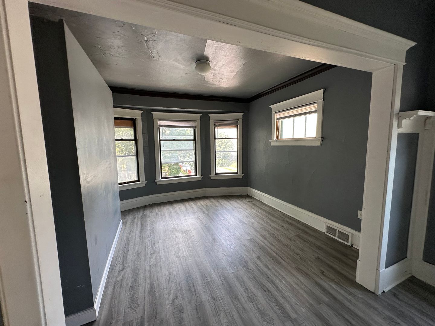 Milwaukee Apartment: 2876 N 26th St