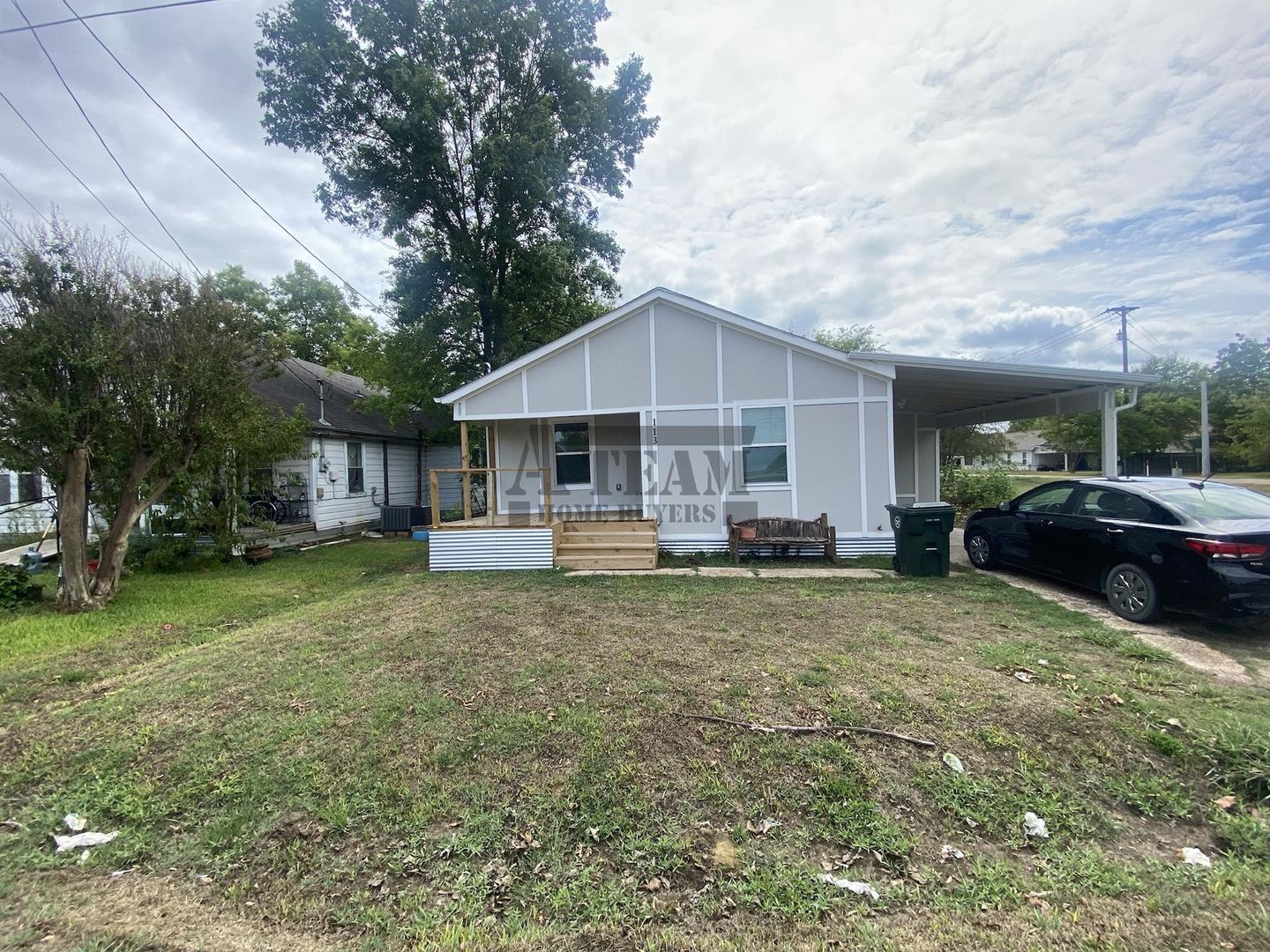Mabank House: 113 W Mount Vernon St
