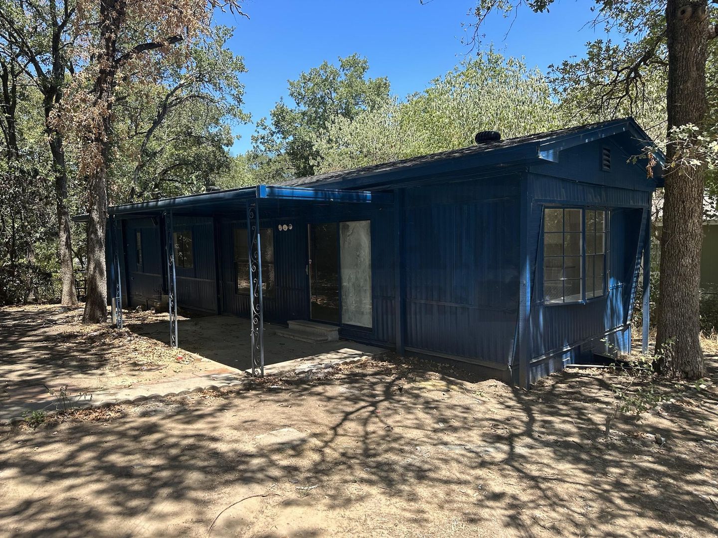 Seven Points House: 636 Lakeshore Dr