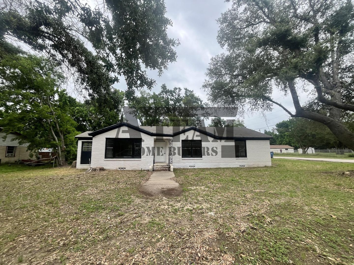 Trinidad House: 411 McEntire Rd