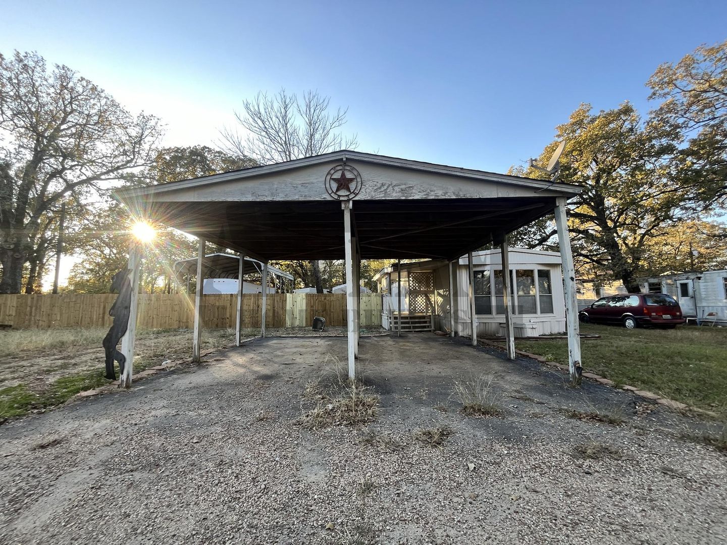 Mabank House: 135 Oxbow St.,