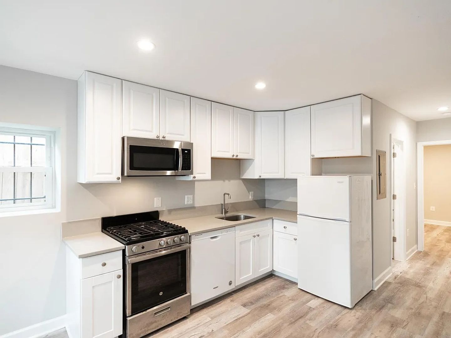 Washington Apartment: 111 Rhode Island Ave NW