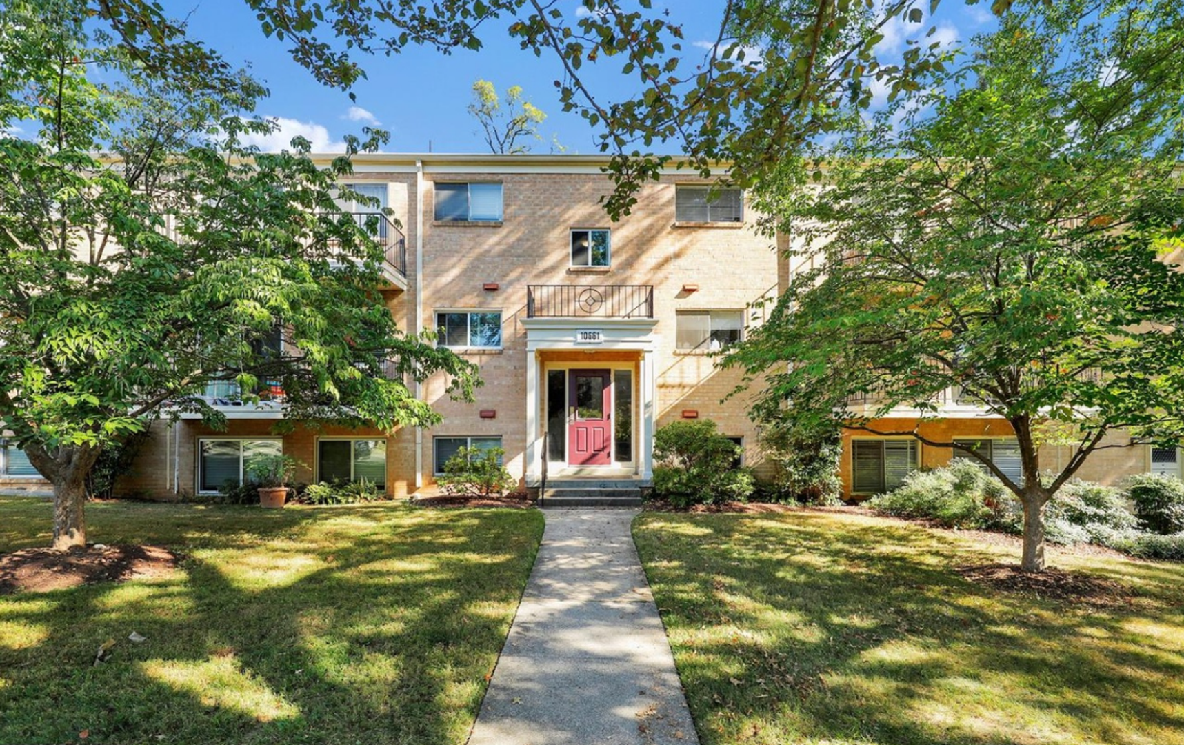 Bethesda House: 10661 Montrose Ave