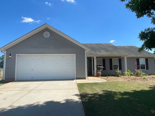3-bedroom, 2-bath home in Oglethorpe County is situated on a 1.53 spacious lot with a fenced-in backyard!
