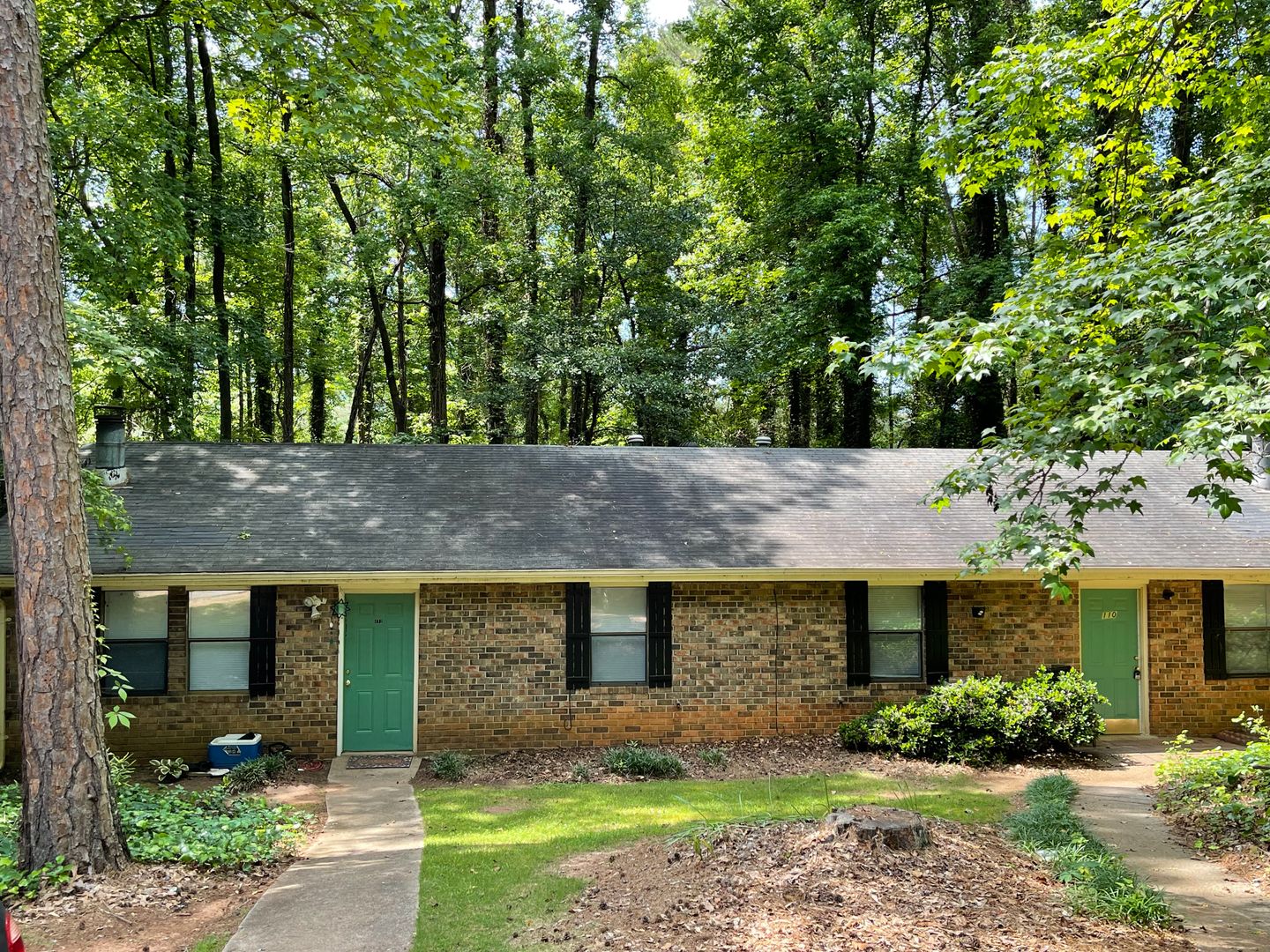 Athens House: 112 Bayberry Ct.