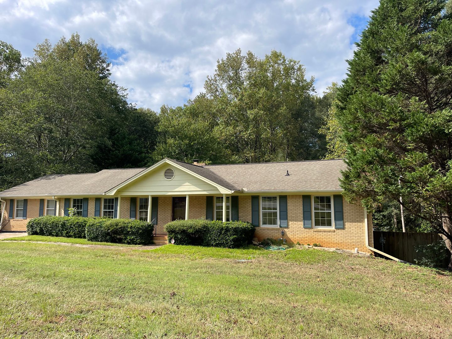 WATKINSVILLE House: 1180 ROBINHOOD RD.