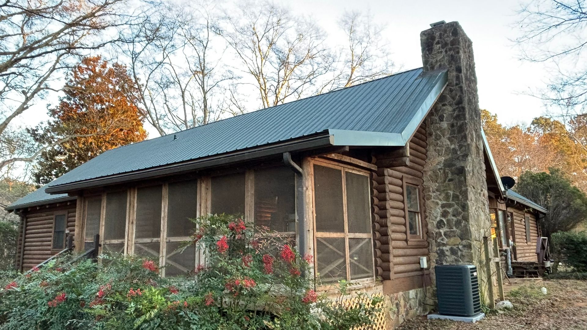 Watkinsville House: 1840 Robinhood Rd