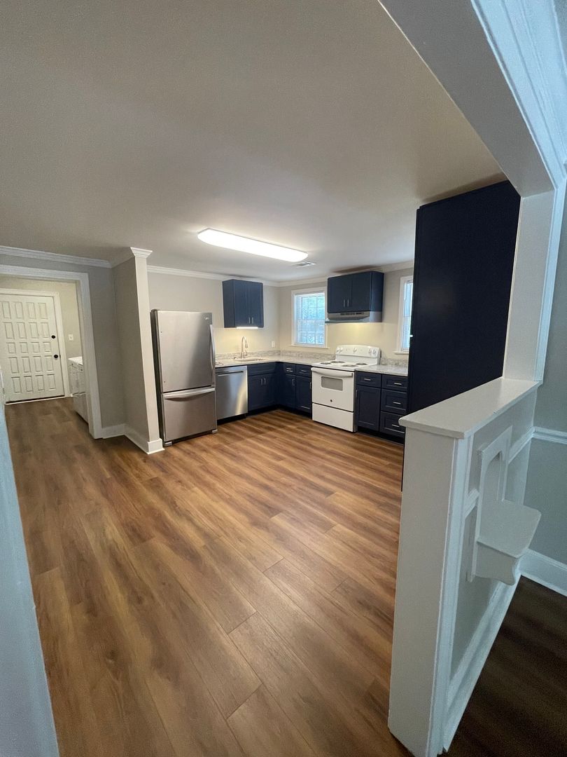 1632 Old West Broad St. 8 of 12