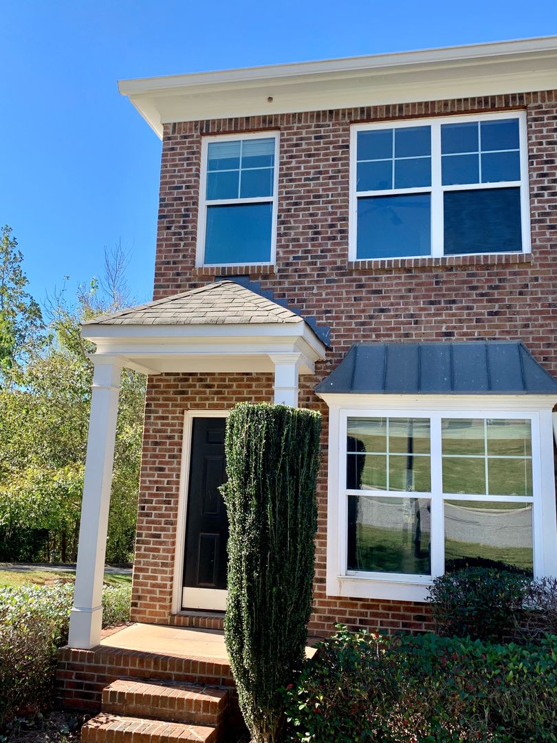 Athens Townhome: 200 River Grove Parkway