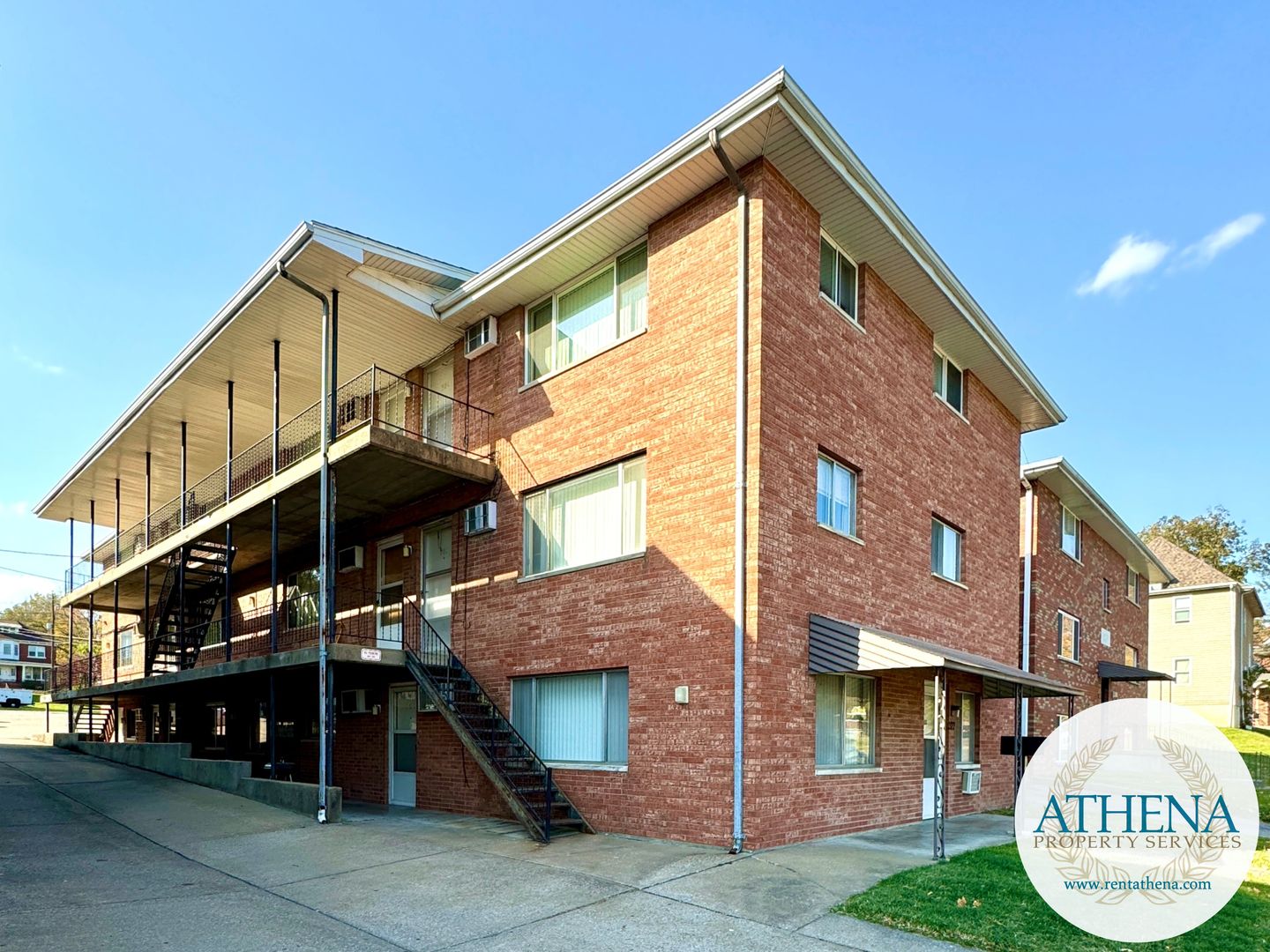 Cape Girardeau Apartment: 327 N Frederick St